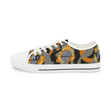 Load image into Gallery viewer, DIVW Low Top Sneakers