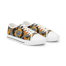 Load image into Gallery viewer, DIVW Low Top Sneakers