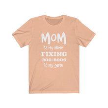 将图片加载到图库查看器,Mom is my name... Tee