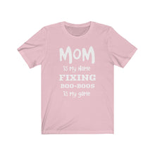 将图片加载到图库查看器,Mom is my name... Tee