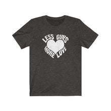 Afbeelding in Gallery-weergave laden, Less Guns More love Tee