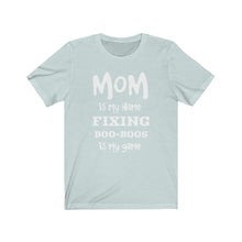 将图片加载到图库查看器,Mom is my name... Tee