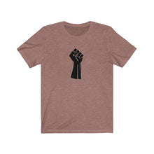 Afbeelding in Gallery-weergave laden, Black fist Tee