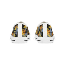Load image into Gallery viewer, DIVW Low Top Sneakers
