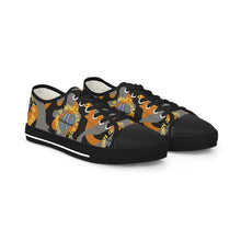 Load image into Gallery viewer, DIVW Low Top Sneakers
