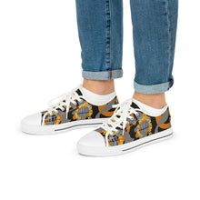 Load image into Gallery viewer, DIVW Low Top Sneakers
